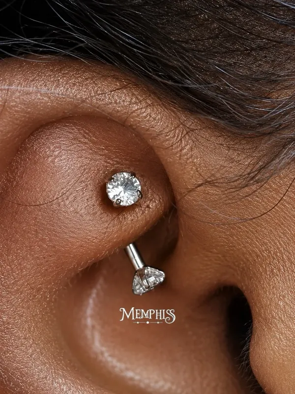 Conch com joia de cristal solitário