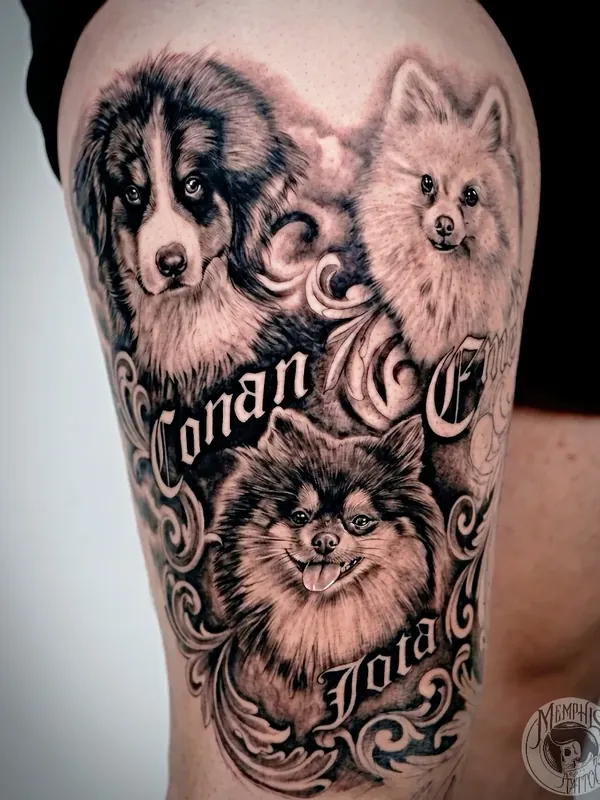 Braço com retratos de três cachorros em realismo e lettering